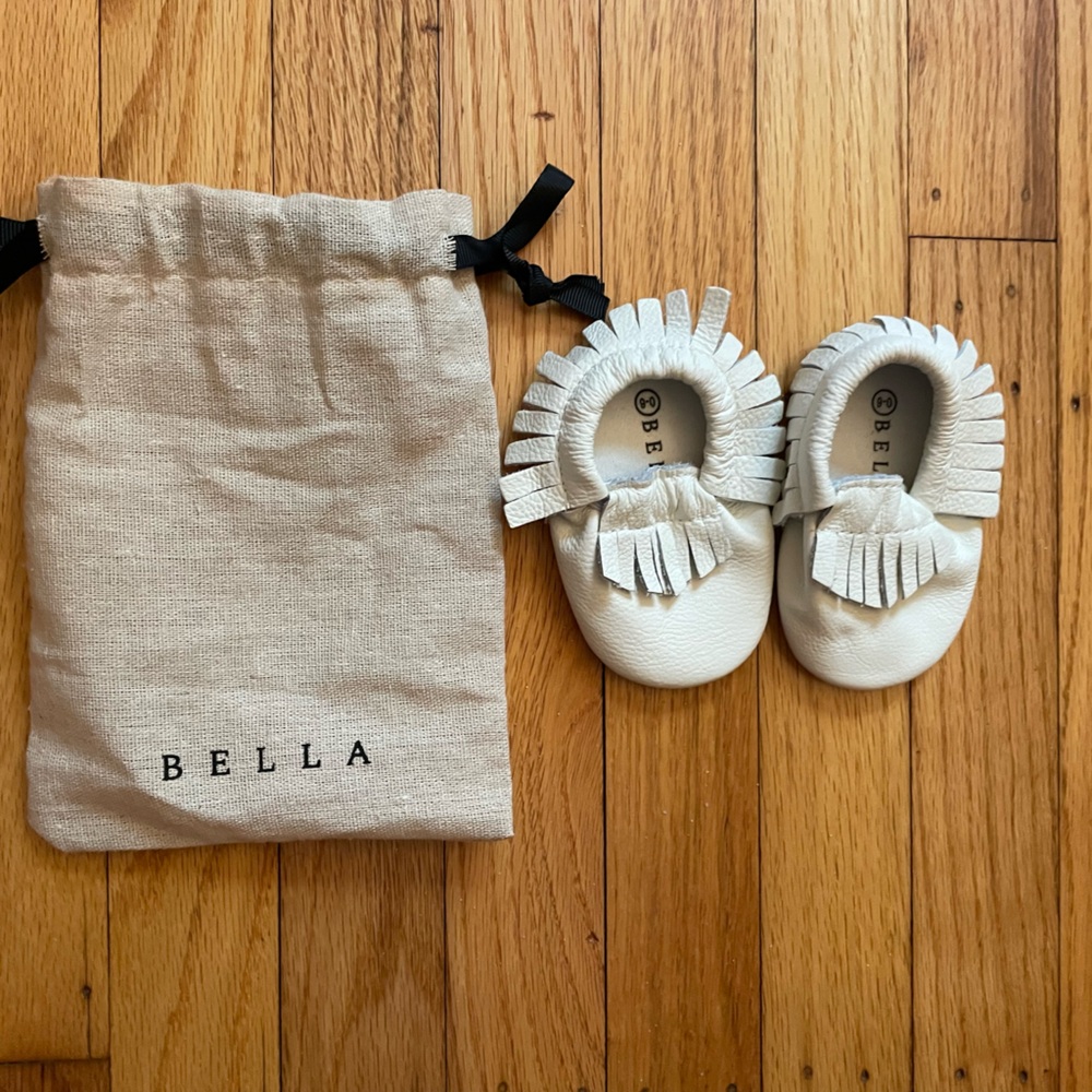Bella Baby Ivory Leather Fringe Moccasins - Picture 2 of 4